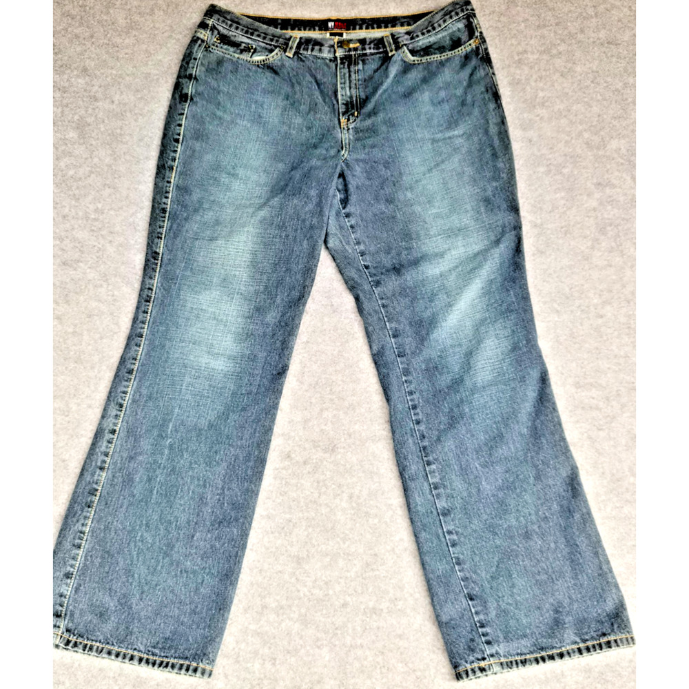 NY and Co Jeans Women's Sz 16 Blue Denim Strait Leg High Rise Medium Wash 37x31